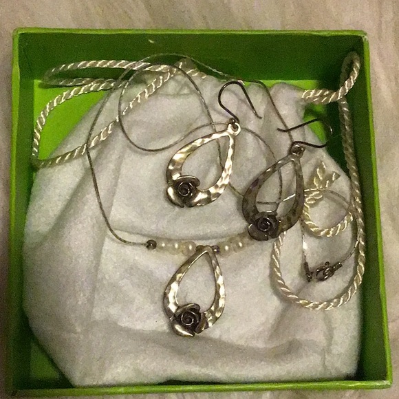 Sterling Silver women’s necklace earrings jewelry - Picture 2 of 2